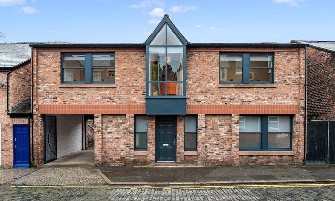 Hope Street House | Host & Stay | The Coachouse at Pilgrim St
