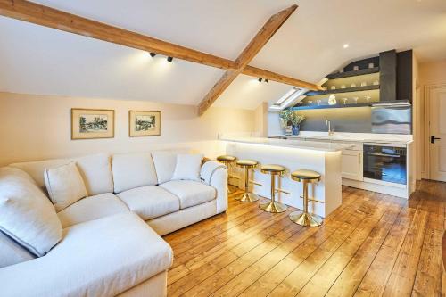 Jesmond Apartment | Host & Stay - The Rooftop Gallery