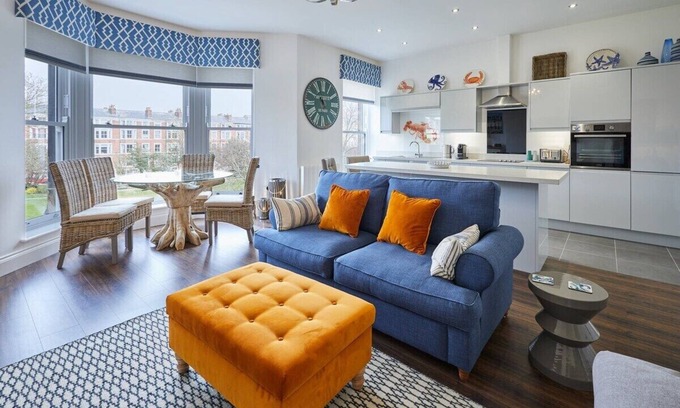 South Cliff Apartment | Host & Stay | The Little Lobster