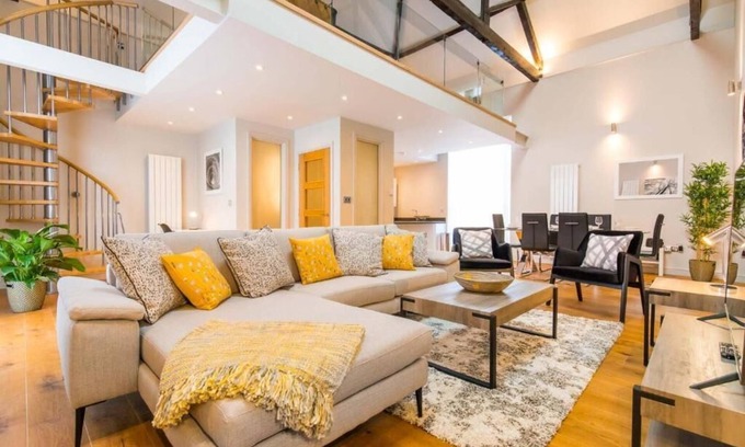 Holt Apartment | Host & Stay | The Old Meeting Hall