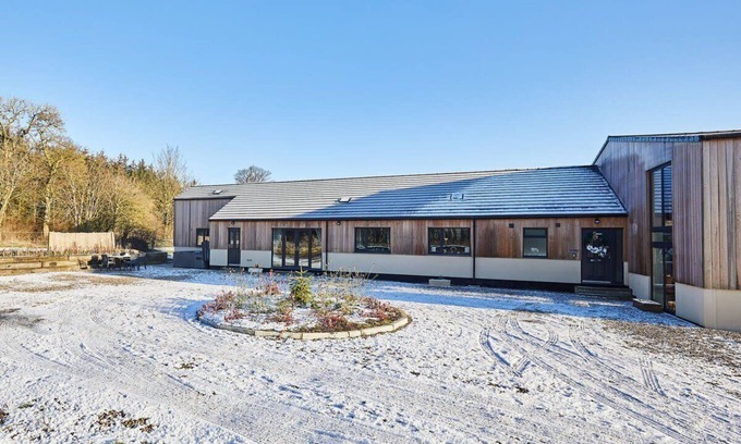 Hallington House | Host & Stay | The Parlour