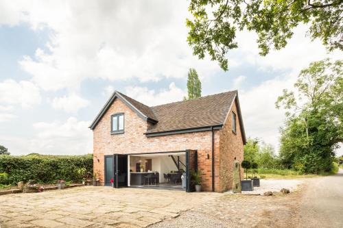 Radbourne House | Host & Stay - The Stable