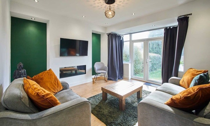 Heworth House | Host & Stay | York City House