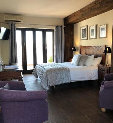 Punta Lara House | Hostal Avalon