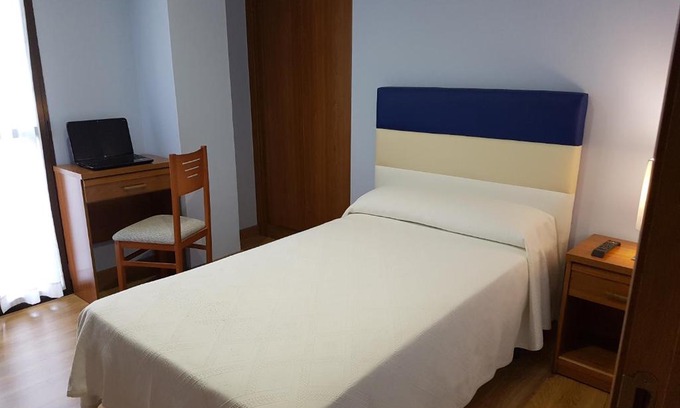 Fabero Hotel | HOSTAL CAMELOT