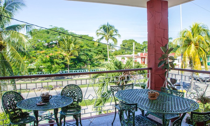 Cienfuegos House | Hostal Casa Lopez