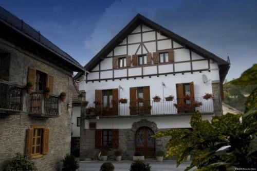 Jaurrieta House | Hostal Casa Sario