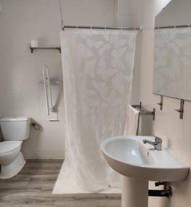 Romareda House | Hostal Castilla