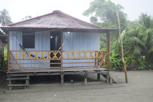 Uramba National Park House | Hostal El manglar