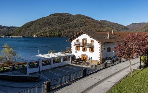 Eugi House | Hostal Etxeberri