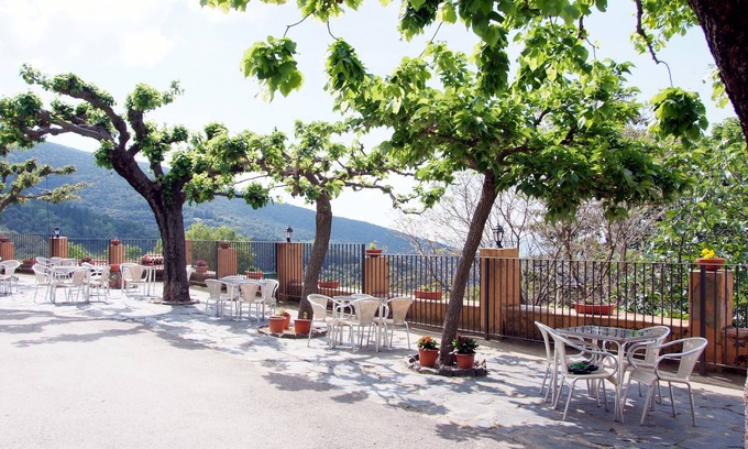 Montseny House | Hostal Montserrat