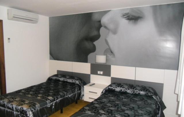 Fuentes de Ebro House | Hostal Restaurante Texas