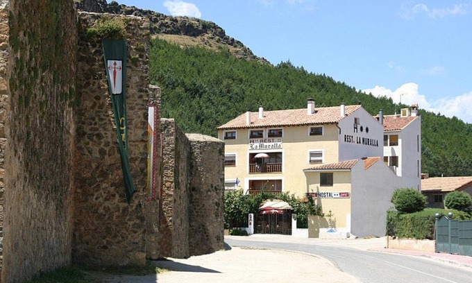 Canete House | Hostal Restaurante La Muralla