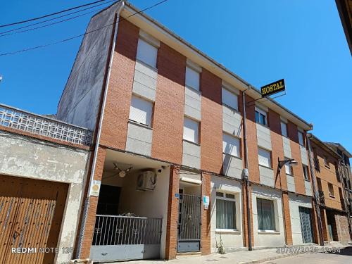 Sahagun House | Hostal Restaurante Yagual
