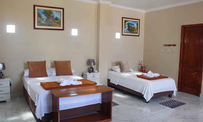 Puerto Baquerizo Moreno House | Hostal Romy