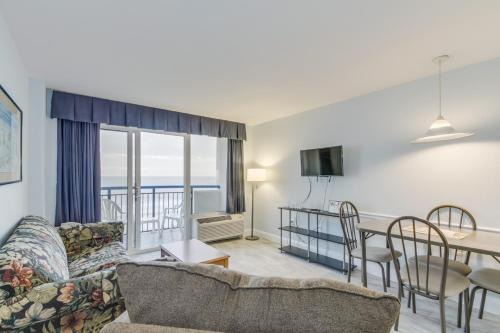 Myrtle Beach Apartment | Hosteeva Oceanfront Boardwalk Beach Resort with Balcony