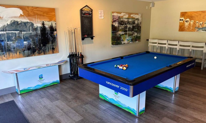 Whistler Hostel | Hostel ∙ 8 guests