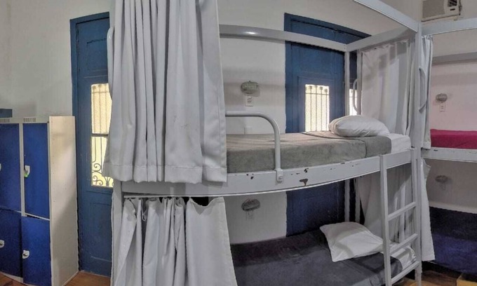 Niteroi Cabin | Hostel Familiar e Aconchegante com Otima Localização Perto da Praia e Museu