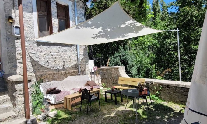 Sin Apartment | Hostel in Sin Valle de Chistau ideal for groups of mountain lovers.