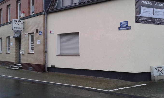 Worringen Apartment | Hostel. Zweizimmerwohnun. for 5 pers.