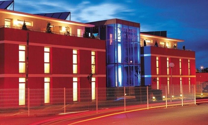 Beauvais Hotel | Hostellerie Saint Vincent Beauvais Aéroport