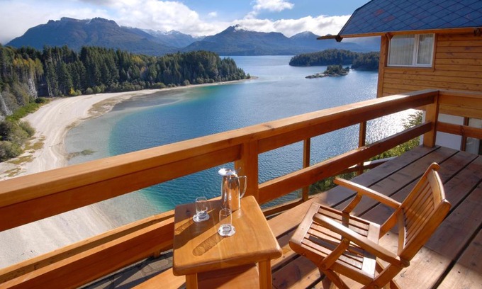 Victoria Island Hotel | Hostería Isla Victoria Lodge