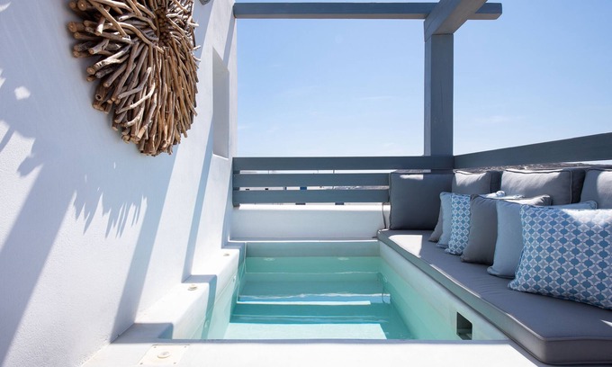 Xilokeratidi Apartment | Hosting Moments Flat with Private Mini Pool