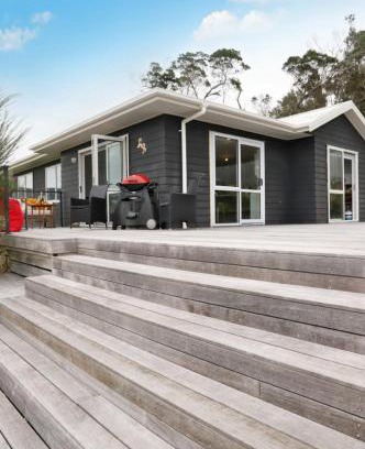 Whiritoa House | Hosts on the Coast Whiritoa Retreat