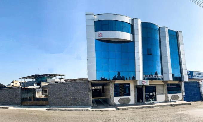Santo Domingo de los Colorados Hotel | Hotel Quezada Hermanos
