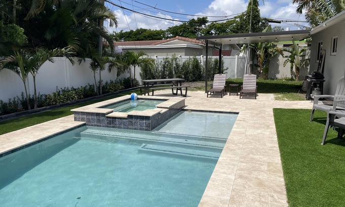 Lighthouse Point Apartment | Hot Spa - Super Clean - 8 M Drive to Beach, Restaurants, Nightlife