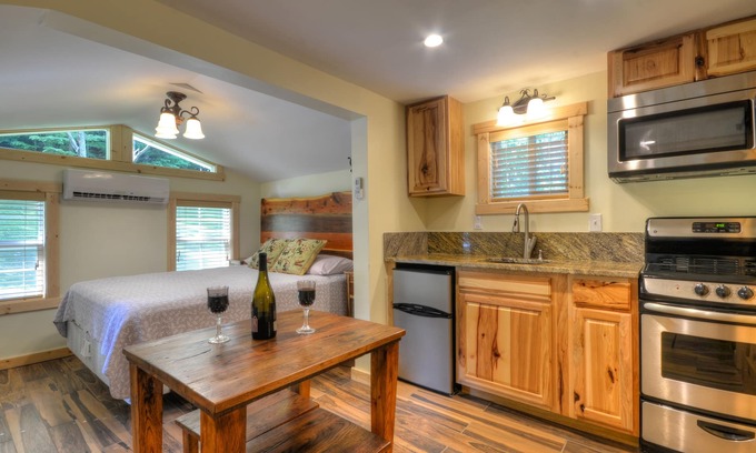 Almond Cabin | Hot Tub And Deck Along Creek, Pet friendly, Close To NOC, Tsali, And Dragon