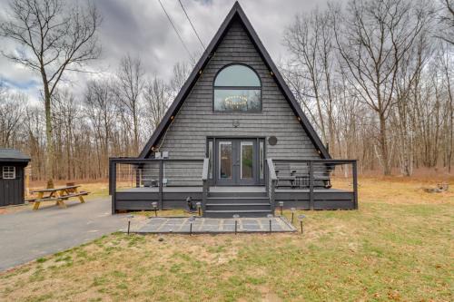 Mount Pocahontas House | Hot Tub and Fire Pits Albrightsville A-Frame Cabin