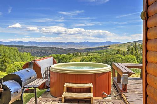 Kremmling House | Hot Tub and Mtn Views Gore Pass Kremmling Cabin