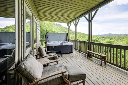 Cullowhee House | Hot Tub and Water Views Lake Glenville Home!