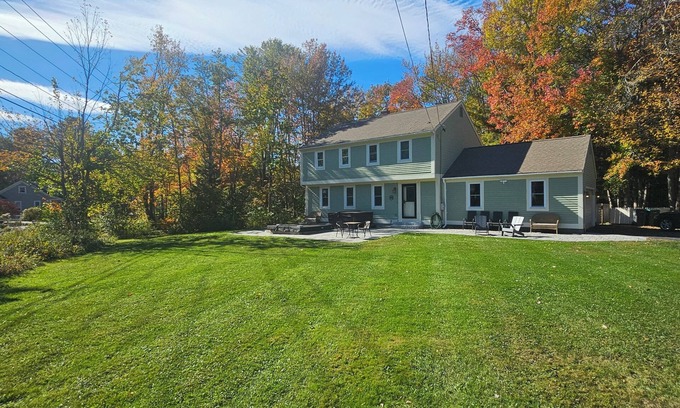 Kennebunk House | Hot tub, big PATIO private yard, fire pit, 1mile to beaches and shops/dining.