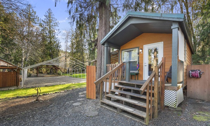 Union Cabin | Hot Tub Cabin #9