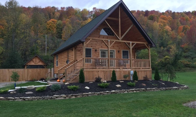 Rexville Cabin | Hot Tub Cabin at Rough and Ready