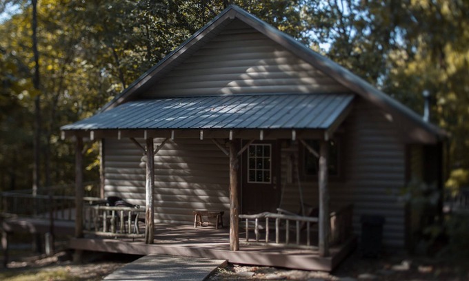 Carbondale Cabin | Hot Tub Cabin- In the Heart of Shawnee Wine Trail