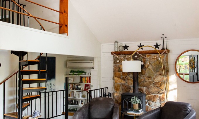 Berkeley Springs Cabin | HOT TUB! Calming Vibes Spa Cabin on Sleepy Creek, for 8, Hike, Fish, Ski, 4 Acre
