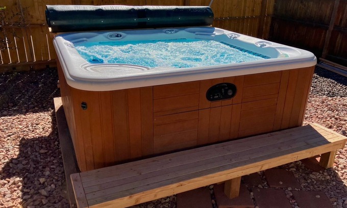 Central Colorado Springs House | Hot Tub Cozy Cottage in Colorado Springs