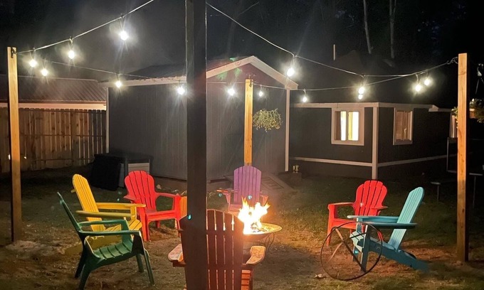 Higgins Lake Cabin | HOT TUB! Dog Friendly, Beach, Fire Pit, TOTAL RELAXATION AWAITS!