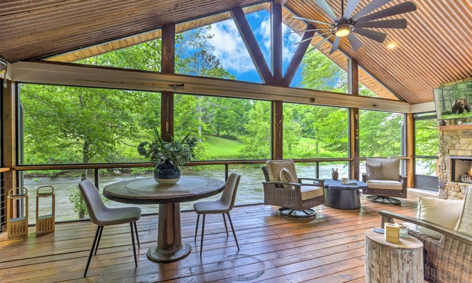 Dial House | Hot Tub Downtime, Fireside Sips, S'mores Galore & Nearby Activities - River Cottage of Blue Ridge