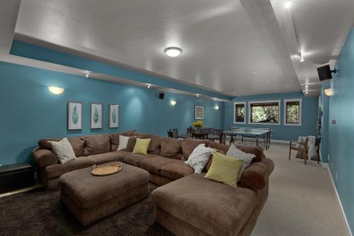Missoula Apartment | Hot Tub Family Friendly Garden City Getaway