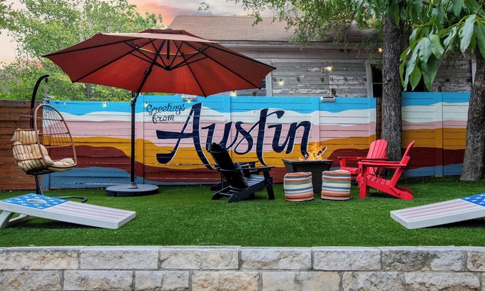 Swede Hill House | Hot tub, fire pit, game&yoga lawn, Walk to Dtown!