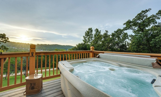 Blue Eye House | Hot Tub & Fire Pit! Lake-View Home in Blue Eye