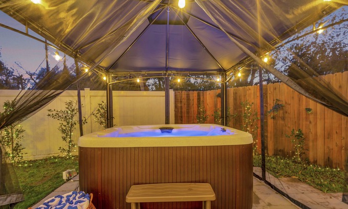 Gardena House | Hot tub/Firepit/Arcades/Centrally located in LA