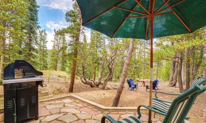 Valley of the Sun Cabin | Hot Tub + Game Room: Fairplay Cabin Near Hiking