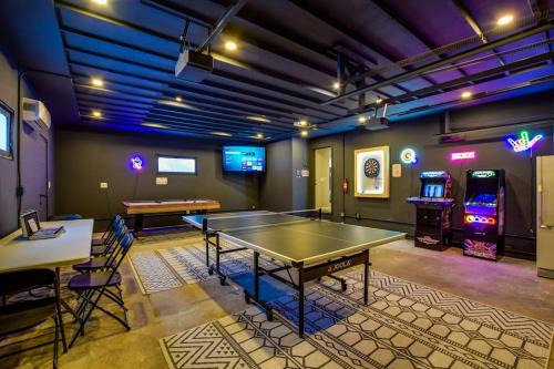 Baraboo House | Hot Tub! Game Room! Patio! Near Baraboo & WI Dells
