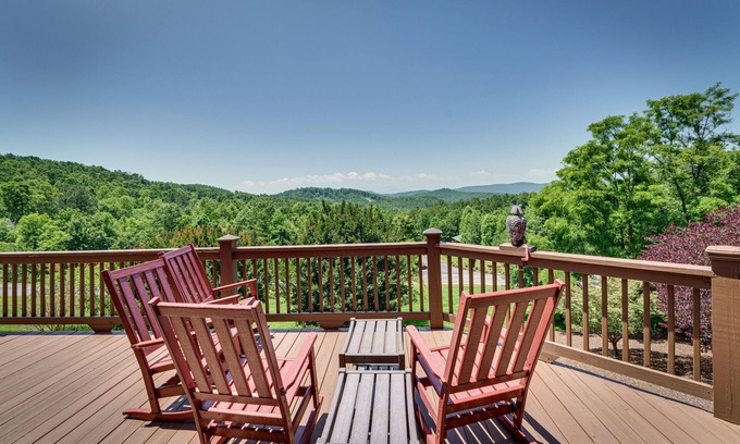 Vein Mountain Cabin | Hot Tub & Game Room: Spacious Nebo Cabin!