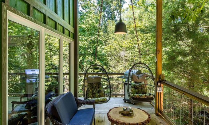 Lookout Mountain Apartment | Hot Tub | Handcrafted 1BR Treehouse Inspired Bungalow | Lookout Mountain | Romantic Getaway